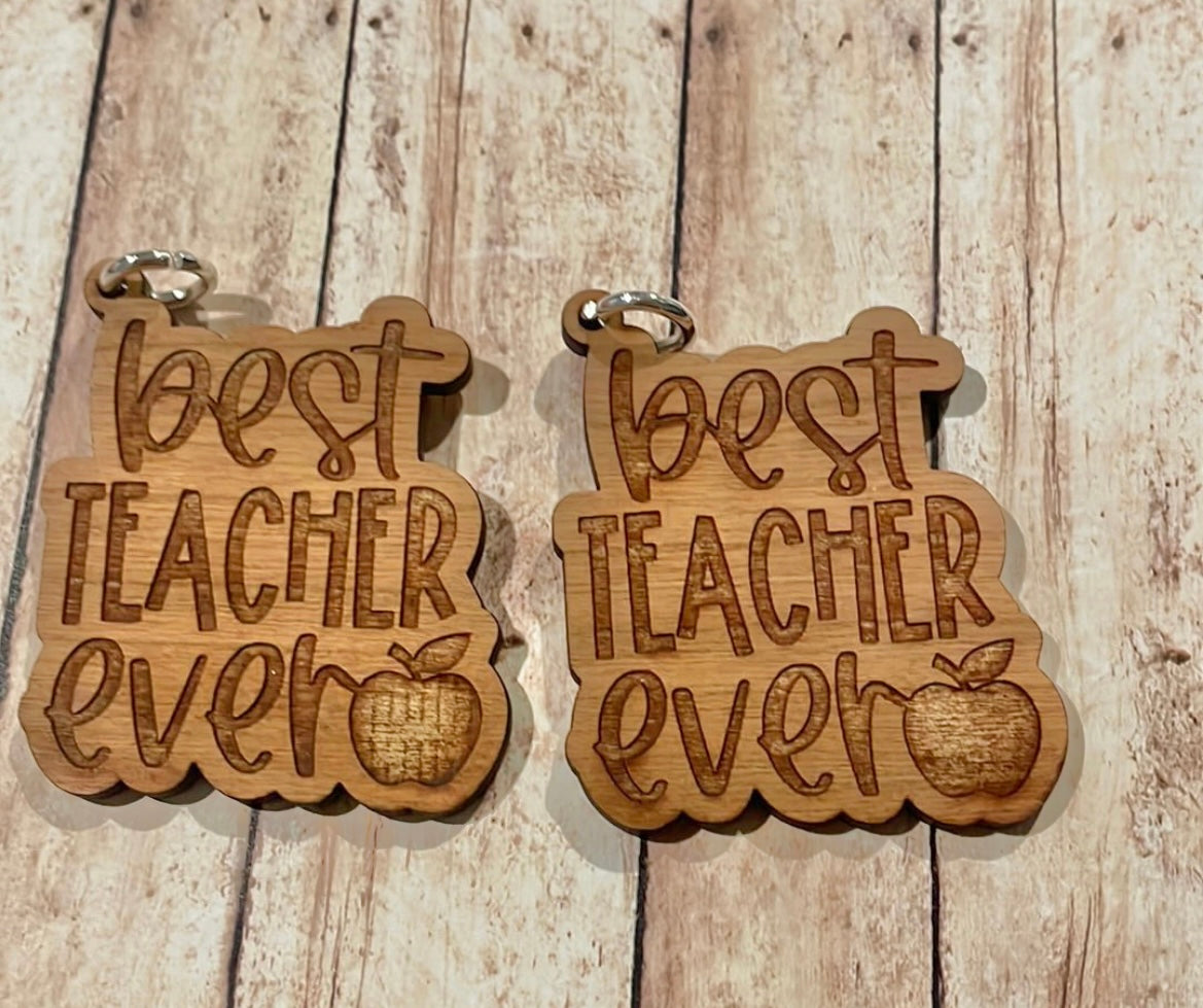 Best teacher ever wooden tag
