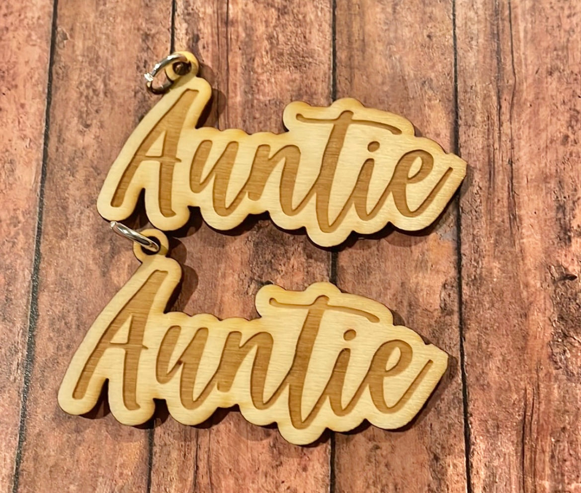 Auntie wooden tag